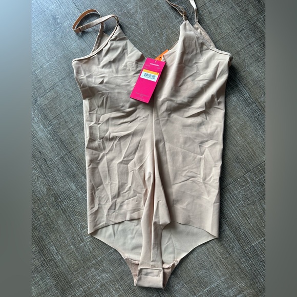 SHAPE CONTROL - Picture 2 of 2